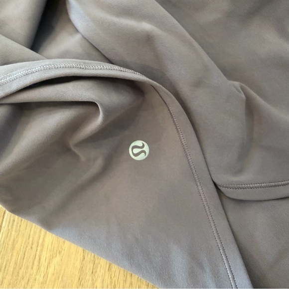 Lululemon Athletica Purple Tank Top with Built-In Shelf Bra – Size 8 - Picture 3 of 7